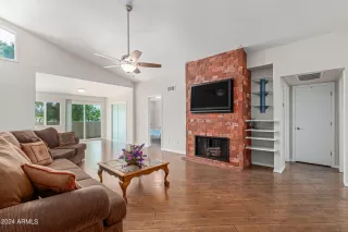 Photo #4: 6737543 Listing