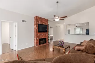 Photo #5: 6737543 Listing