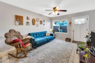 Photo #3: 6737597 Listing