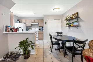 Photo #6: 6737597 Listing