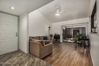 Photo #4: 6737720 Listing