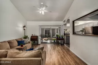 Photo #6: 6737720 Listing