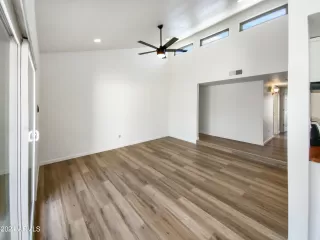 Photo #2: 6737798 Listing