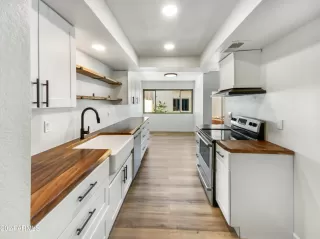 Photo #5: 6737798 Listing