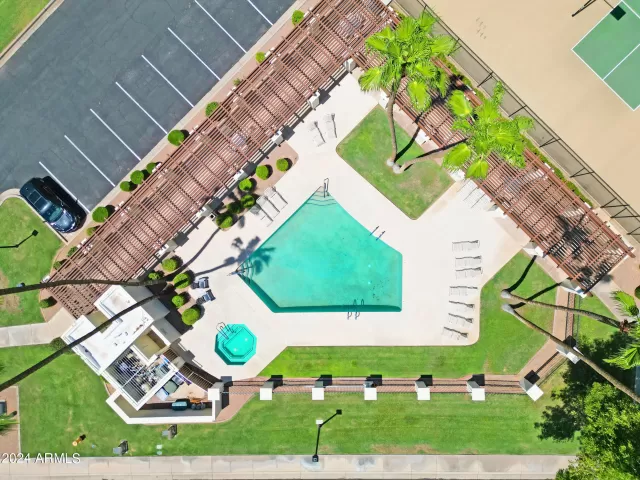 MLS: 6737862 Condo For Sale