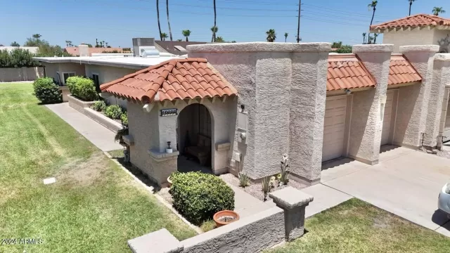 MLS: 6737992 Condo For Sale