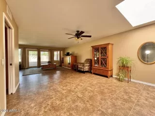 Photo #5: 6737992 Listing