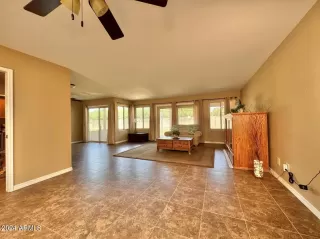 Photo #6: 6737992 Listing