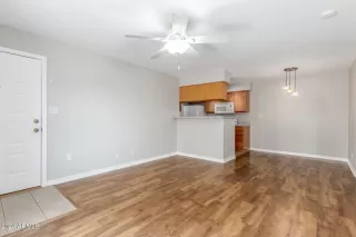 Photo #6: 6739104 Listing 