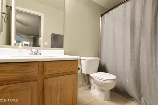 Photo #6: 6739117 Listing