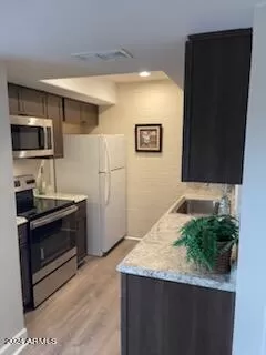 Photo #2: 6739269 Listing 