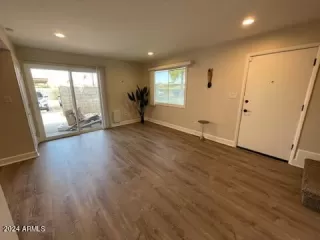 Photo #5: 6739269 Listing 