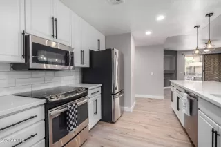Photo #6: 6739289 Listing 