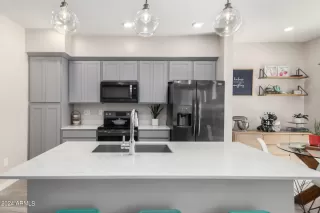 Photo #3: 6739403 Listing 