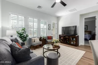 Photo #5: 6739494 Listing