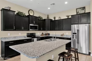Photo #1: 6739632 Listing