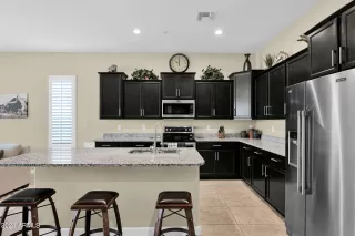 Photo #5: 6739632 Listing