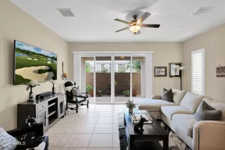 Photo #6: 6739632 Listing