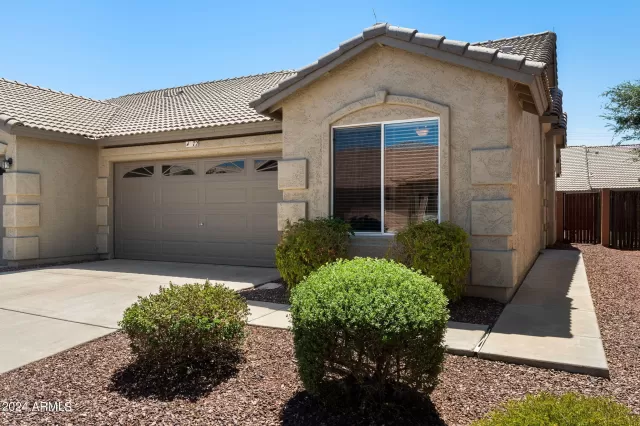 MLS: 6739713 Condo For Sale