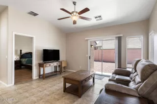 Photo #5: 6739713 Listing 