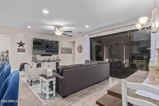 Photo #4: 6740064 Listing