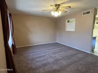 Photo #5: 6740221 Listing 