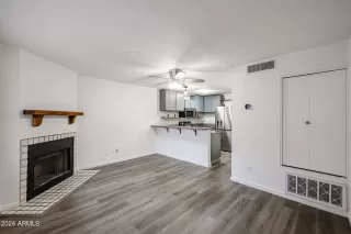 Photo #4: 6740553 Listing