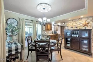 Photo #4: 6740587 Listing