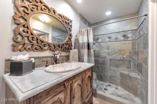 Photo #5: 6740587 Listing