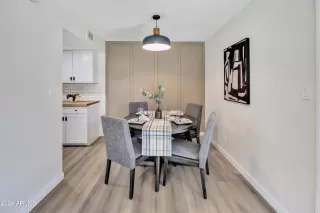 Photo #6: 6740859 Listing