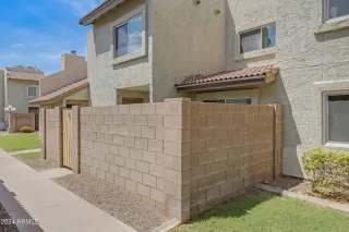 Photo #2: 6740932 Listing