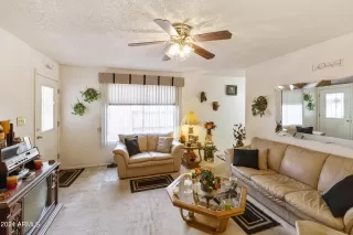 Photo #4: 6741129 Listing