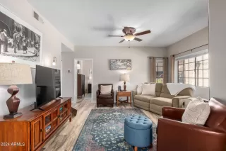 Photo #5: 6741223 Listing 