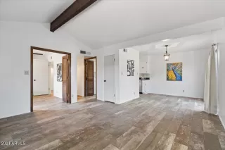 Photo #2: 6741455 Listing