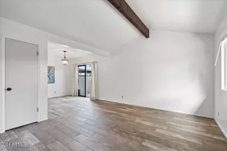 Photo #3: 6741455 Listing