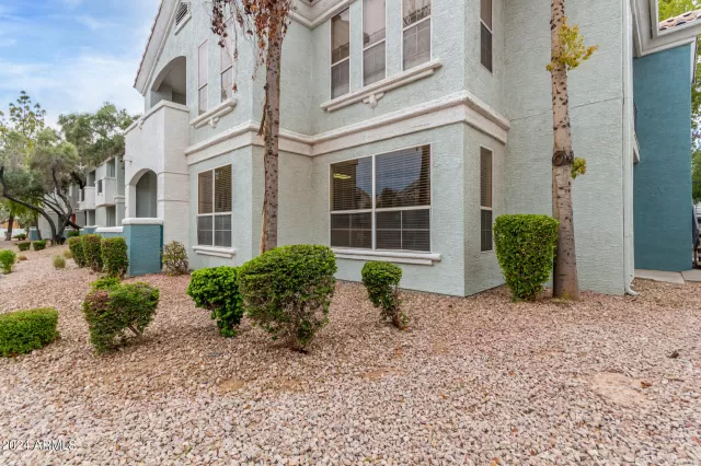 MLS: 6741484 Condo For Sale