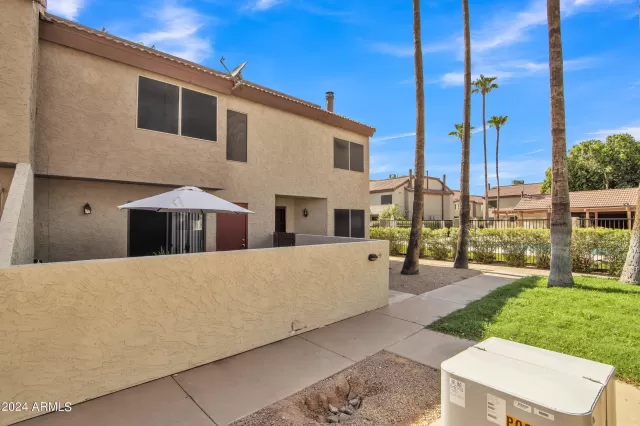 MLS: 6741504 Condo For Sale