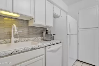 Photo #4: 6741504 Listing