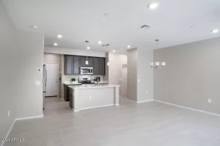 Photo #2: 6741943 Listing 