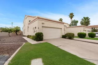 Photo #2: 6741989 Listing