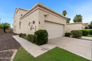 Photo #3: 6741989 Listing