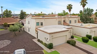 Photo #5: 6741989 Listing