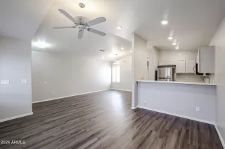 Photo #4: 6741991 Listing