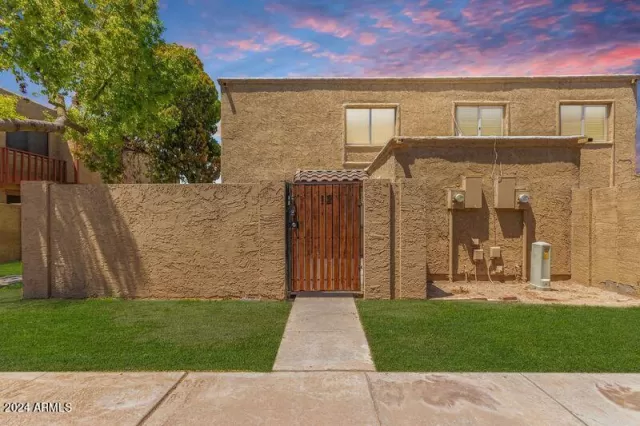 MLS: 6742083 Condo For Sale