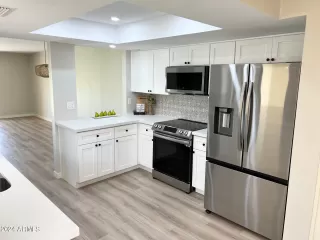 Photo #5: 6742408 Listing 