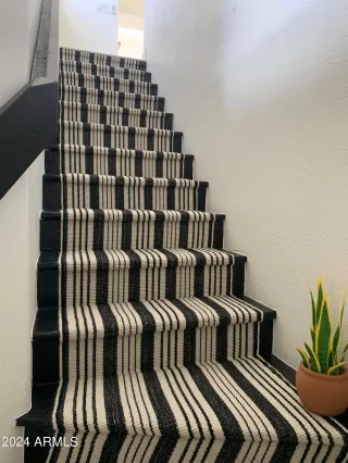 Photo #2: 6742446 Listing