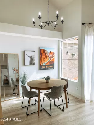 Photo #4: 6742446 Listing