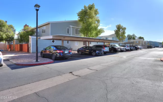 MLS: 6742469 Condo For Sale