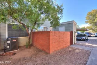 Photo #2: 6742469 Listing