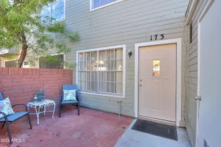 Photo #4: 6742469 Listing